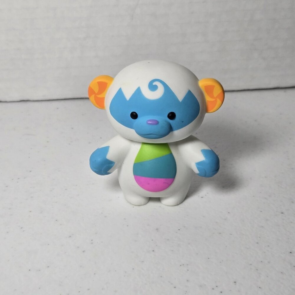 Ganz Webkinz Zumbuddy Zumbug Figure MG179L White Monkey Toy Collectible